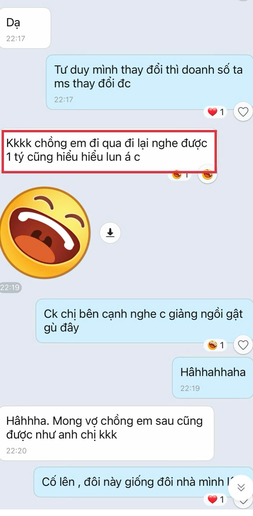 Ảnh chụp tin nhắn phản hồi học viên gửi DS Tuyết Lê