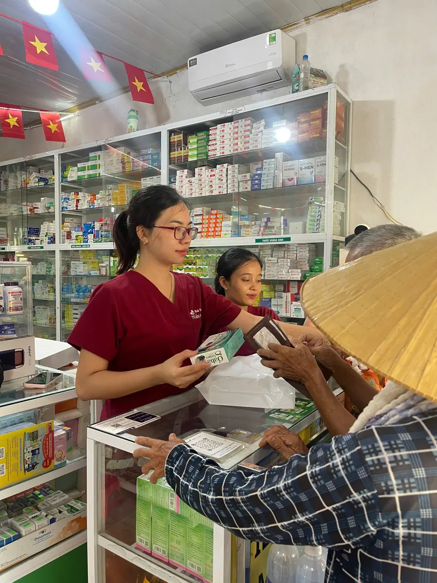 Đứng quầy mỗi ngày — bài học từ thực tế